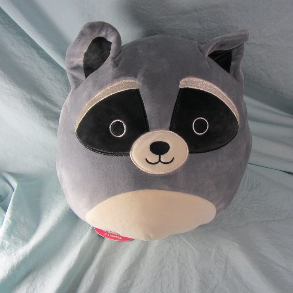 SALE* plush squishmallows flip-a-mallows chip & rocky NWT (W2015)